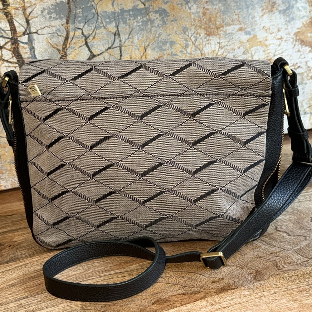 Vtg Fossil Preston Gray canvas Black leather crossbody with adjustable strap - Picture 2 of 10
